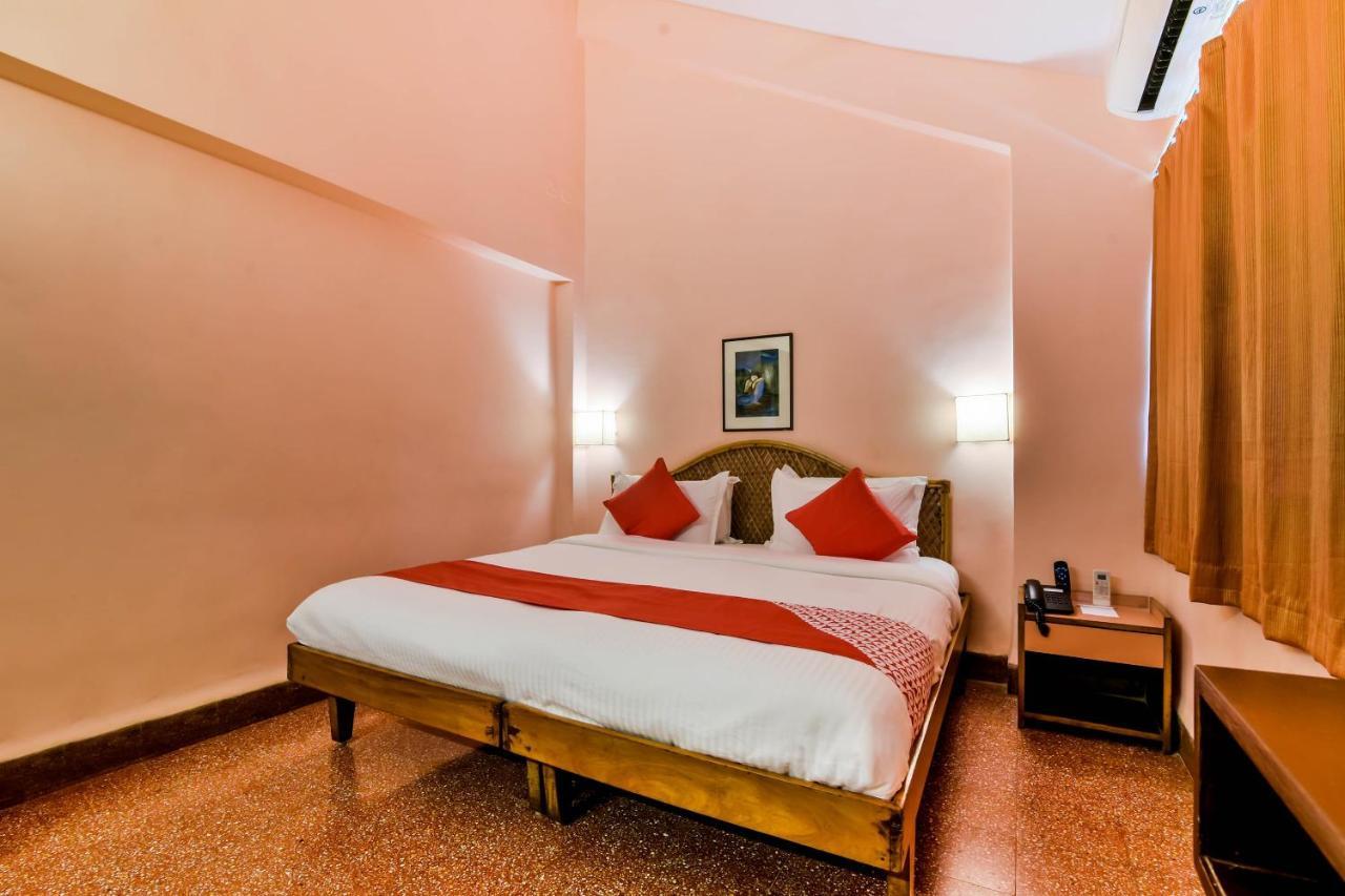 Oyo 807 Hotel Gopika International Goa Exterior photo