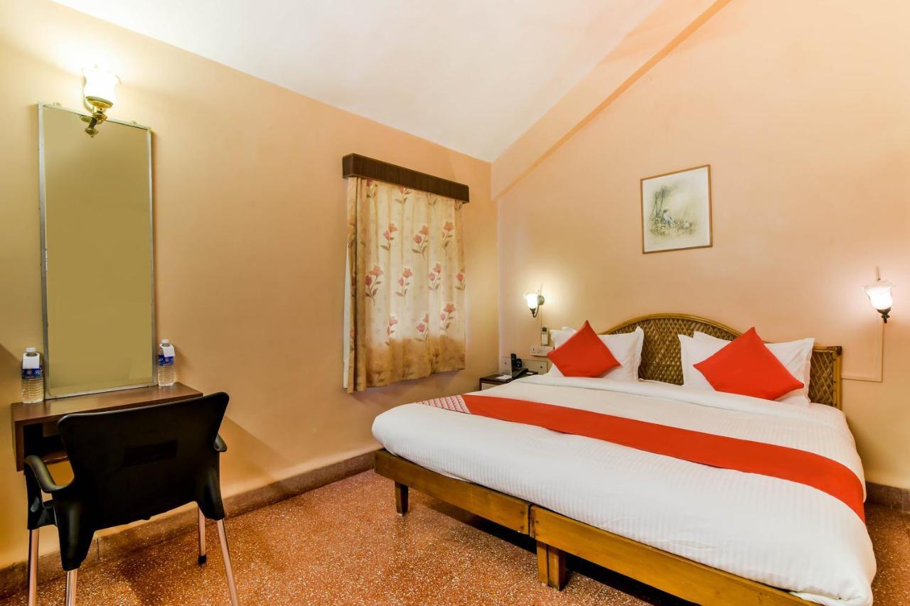 Oyo 807 Hotel Gopika International Goa Exterior photo