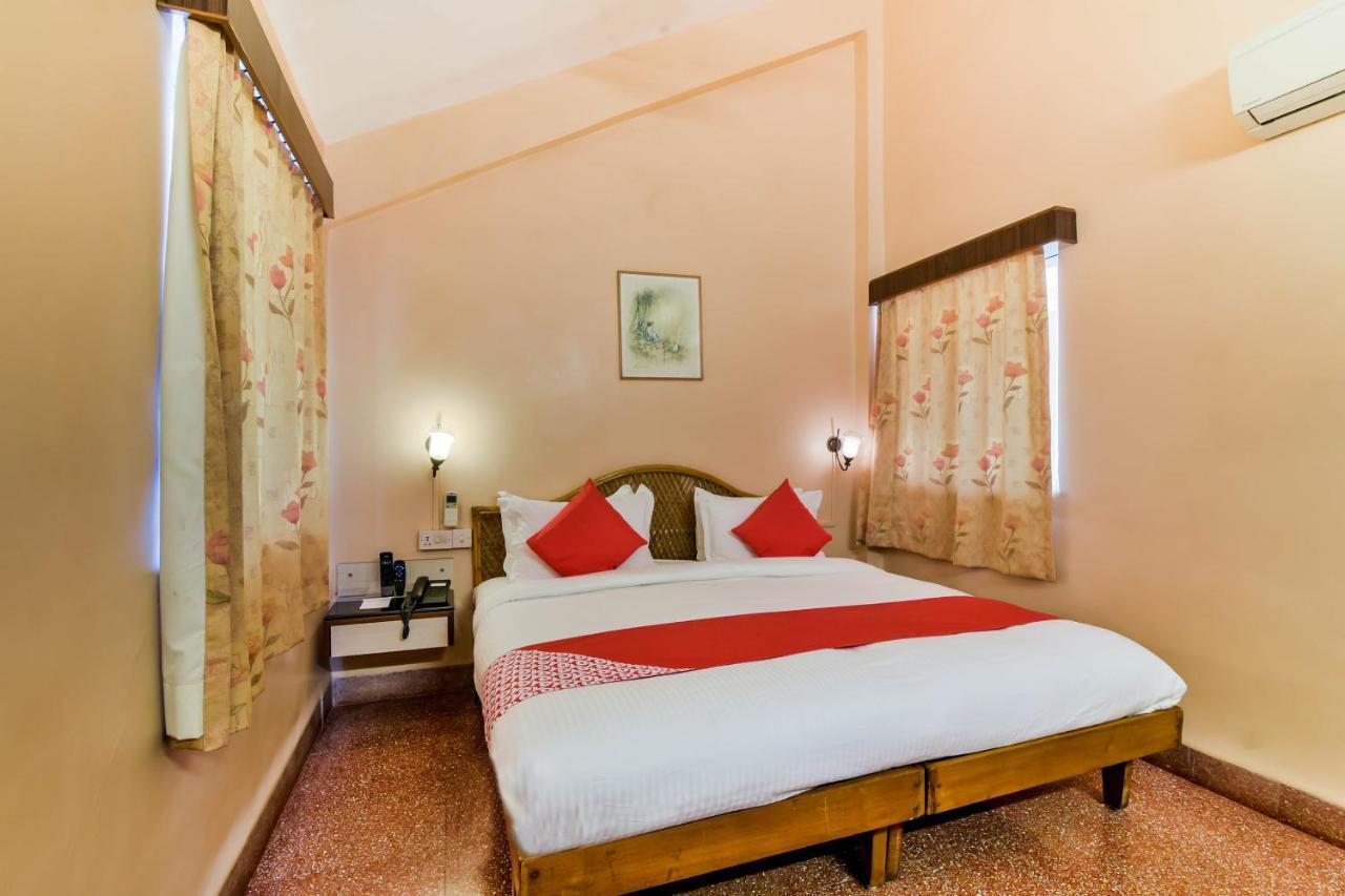 Oyo 807 Hotel Gopika International Goa Exterior photo