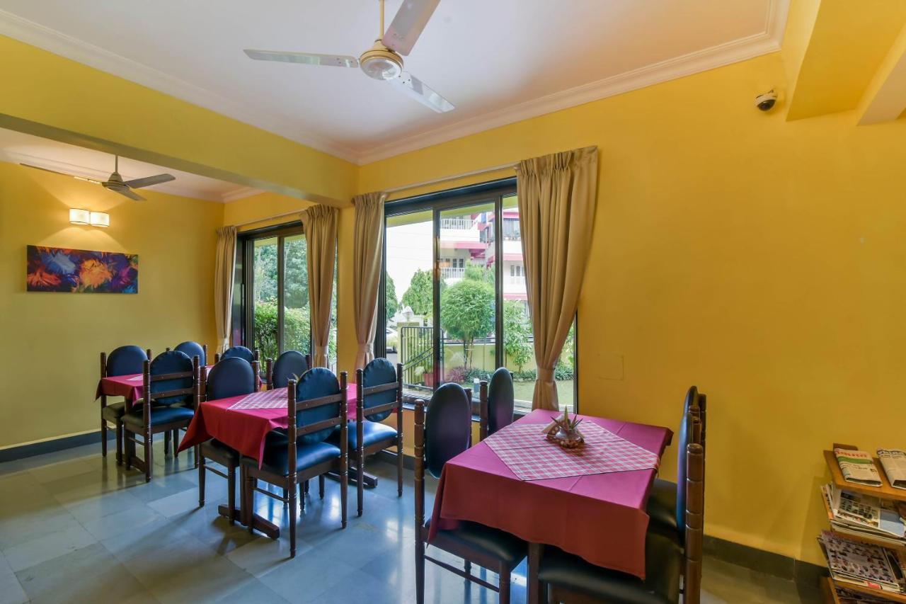 Oyo 807 Hotel Gopika International Goa Exterior photo